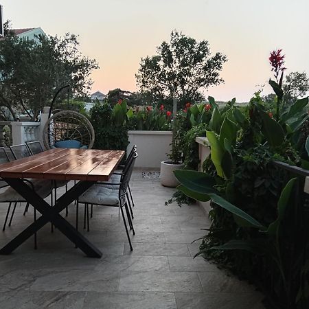 Seaview Holiday Apartments, Ventura Нин Екстериор снимка