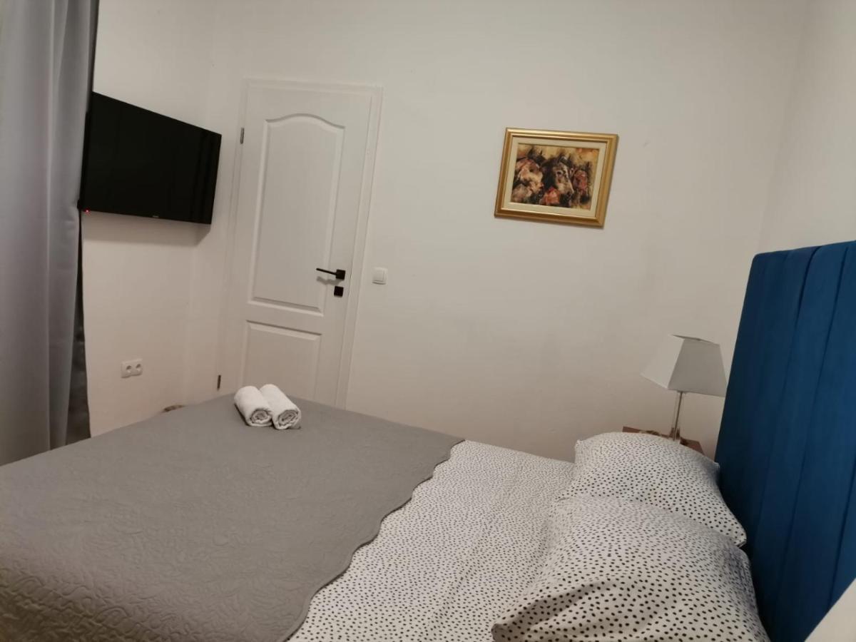 Seaview Holiday Apartments, Ventura Нин Екстериор снимка