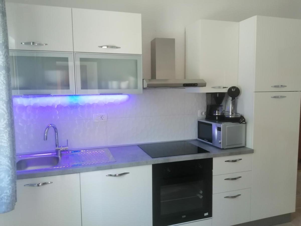 Seaview Holiday Apartments, Ventura Нин Екстериор снимка