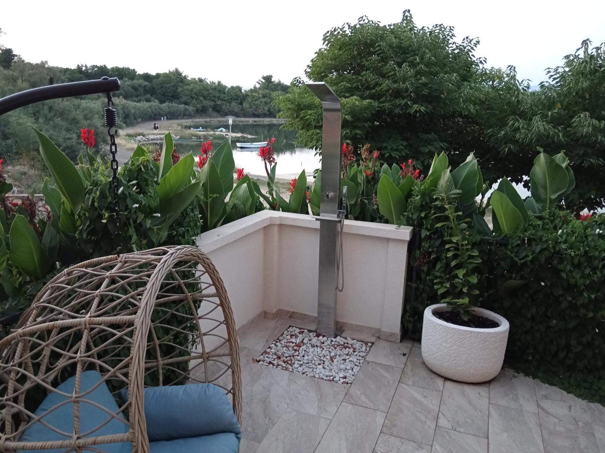 Seaview Holiday Apartments, Ventura Нин Екстериор снимка