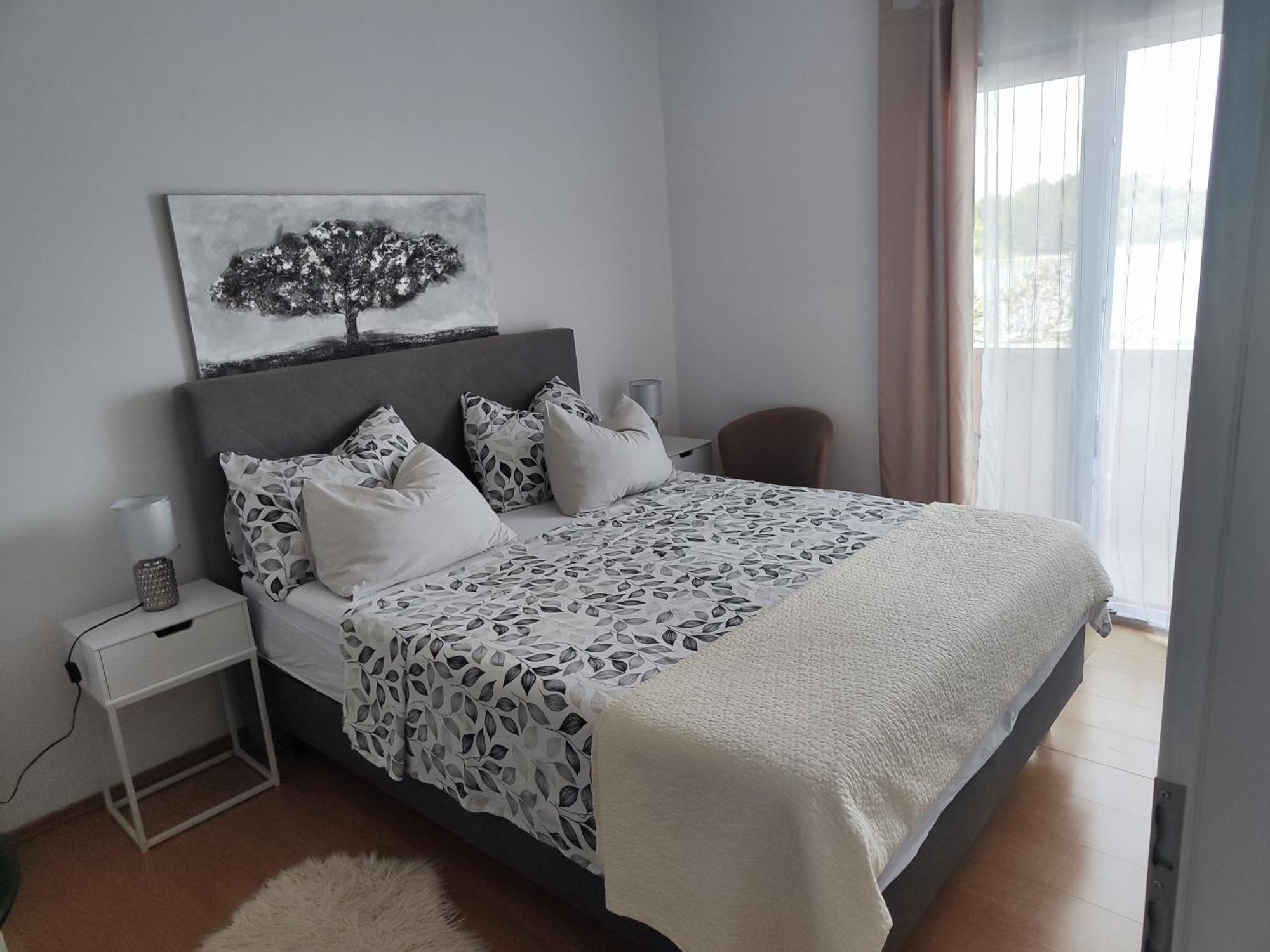 Seaview Holiday Apartments, Ventura Нин Стая снимка
