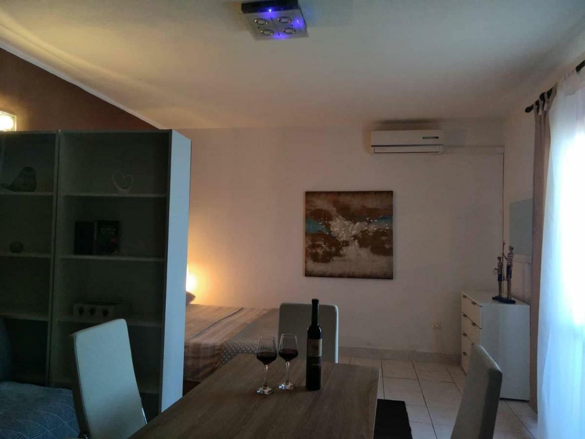 Seaview Holiday Apartments, Ventura Нин Екстериор снимка