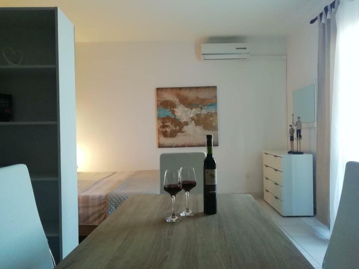 Seaview Holiday Apartments, Ventura Нин Екстериор снимка