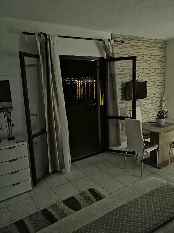Seaview Holiday Apartments, Ventura Нин Екстериор снимка